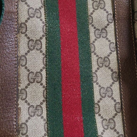 💯Authentic Gucci Handbag 🍀 - Picture 11 of 17